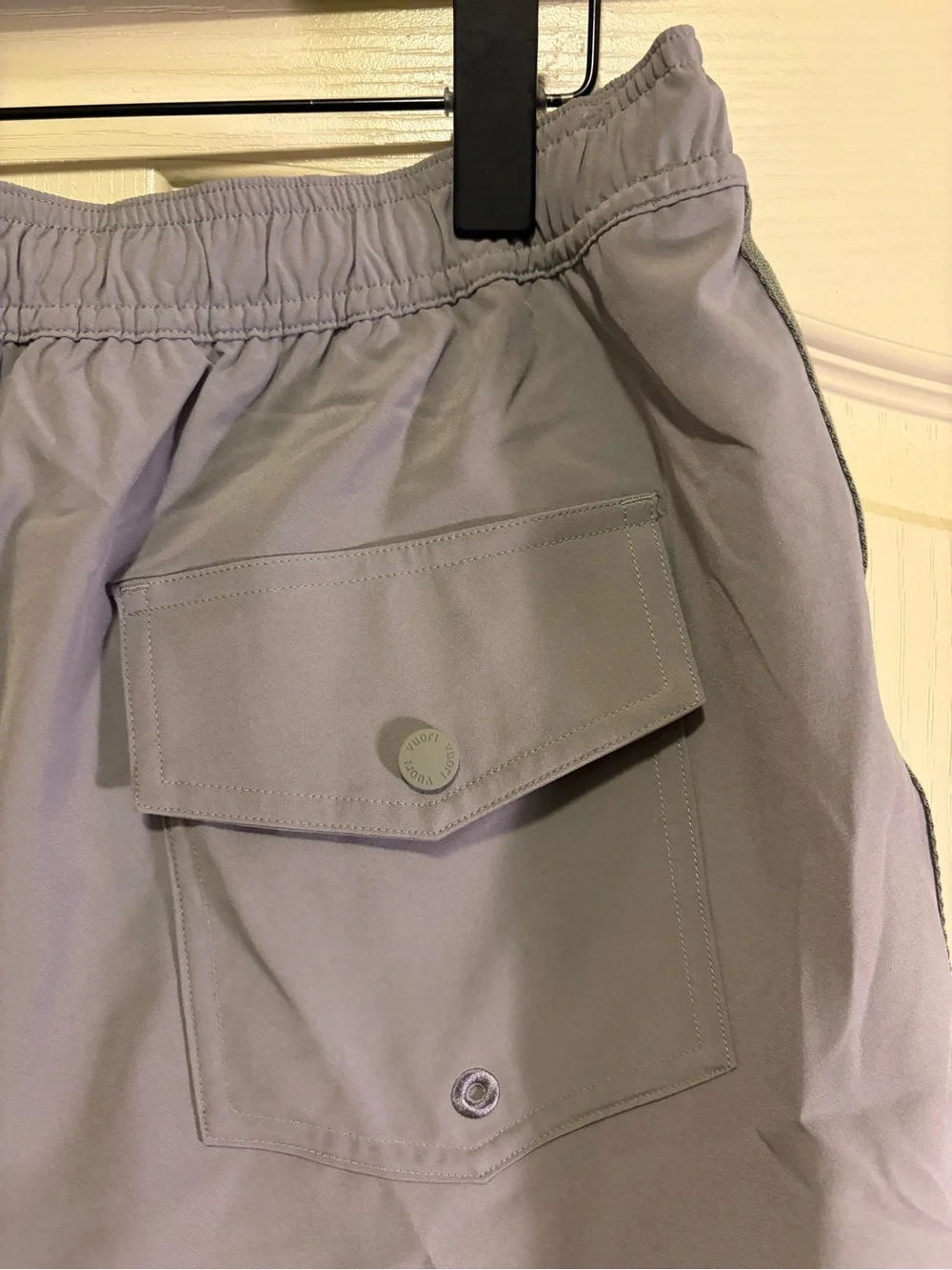 Vuori Men’s “Banks Resort” Short 7” Inseam w/ Brief Mesh Liner (M)